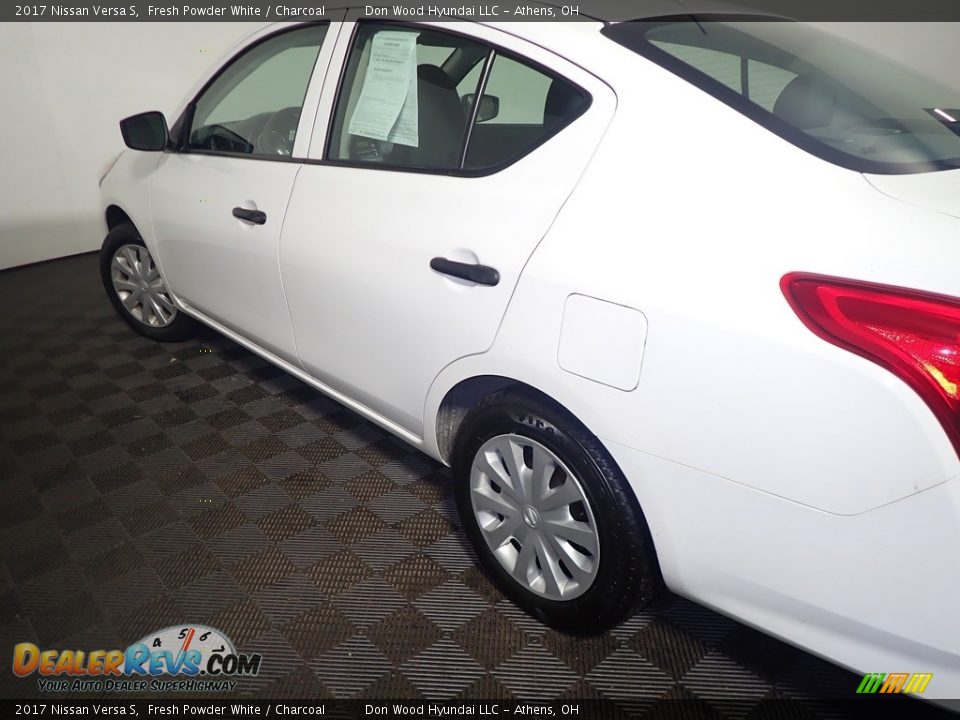 2017 Nissan Versa S Fresh Powder White / Charcoal Photo #17