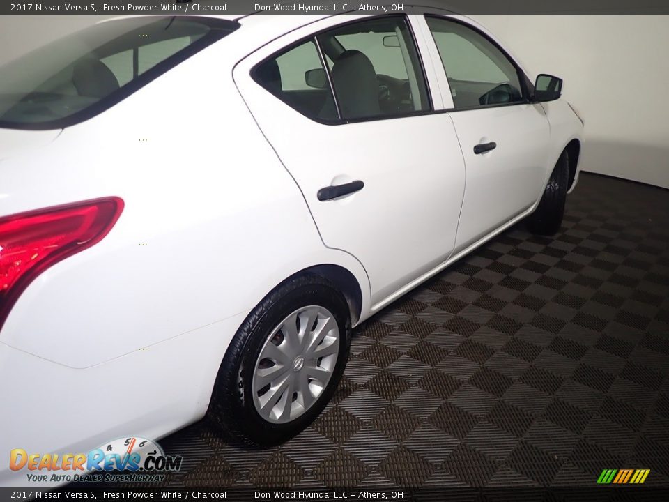 2017 Nissan Versa S Fresh Powder White / Charcoal Photo #18