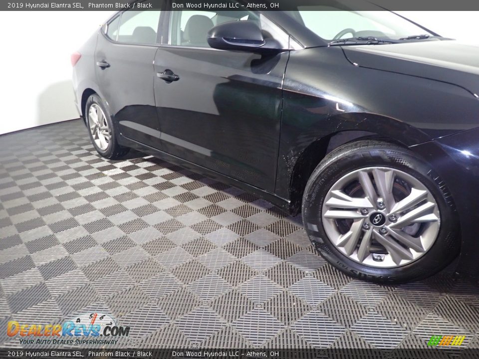 2019 Hyundai Elantra SEL Phantom Black / Black Photo #4