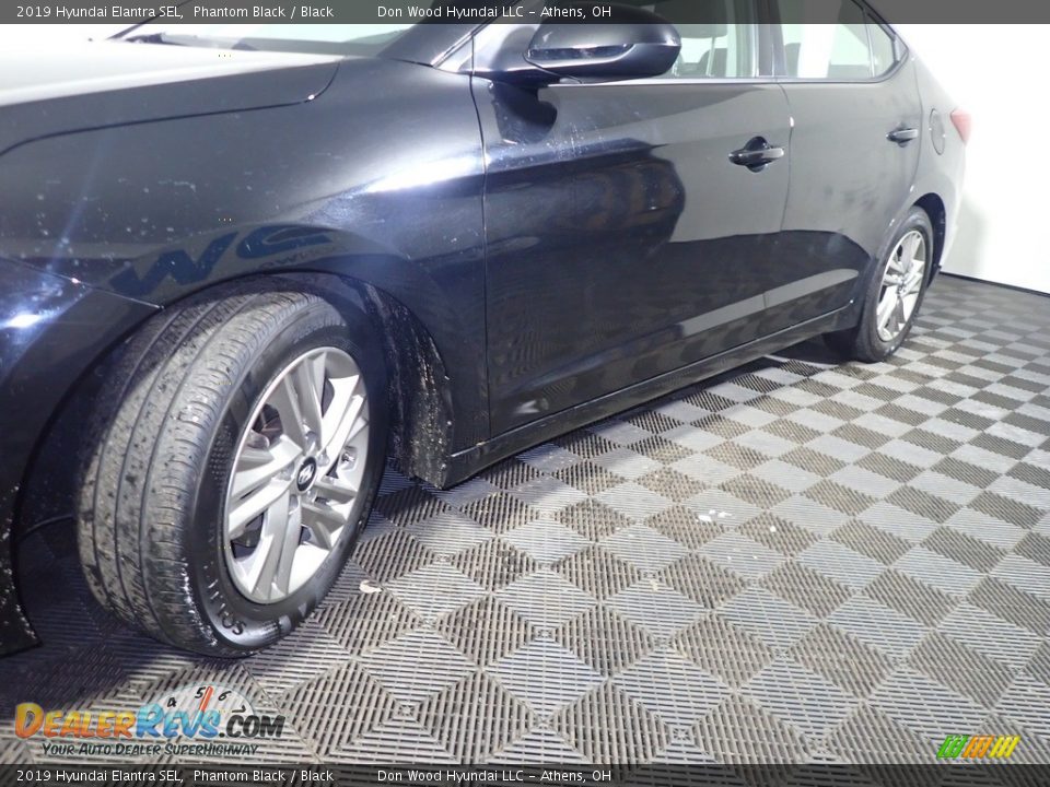 2019 Hyundai Elantra SEL Phantom Black / Black Photo #10