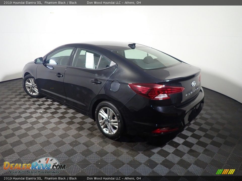 2019 Hyundai Elantra SEL Phantom Black / Black Photo #12