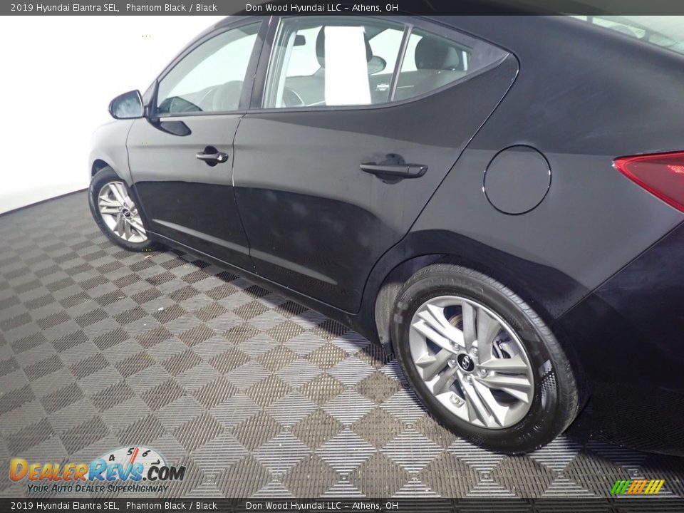 2019 Hyundai Elantra SEL Phantom Black / Black Photo #18
