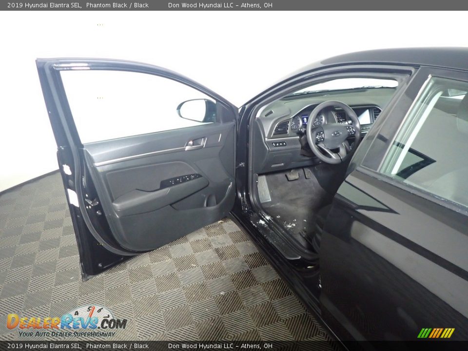 2019 Hyundai Elantra SEL Phantom Black / Black Photo #20