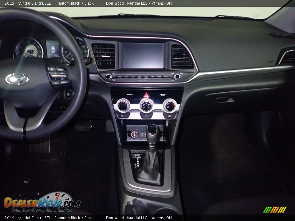 2019 Hyundai Elantra SEL Phantom Black / Black Photo #25