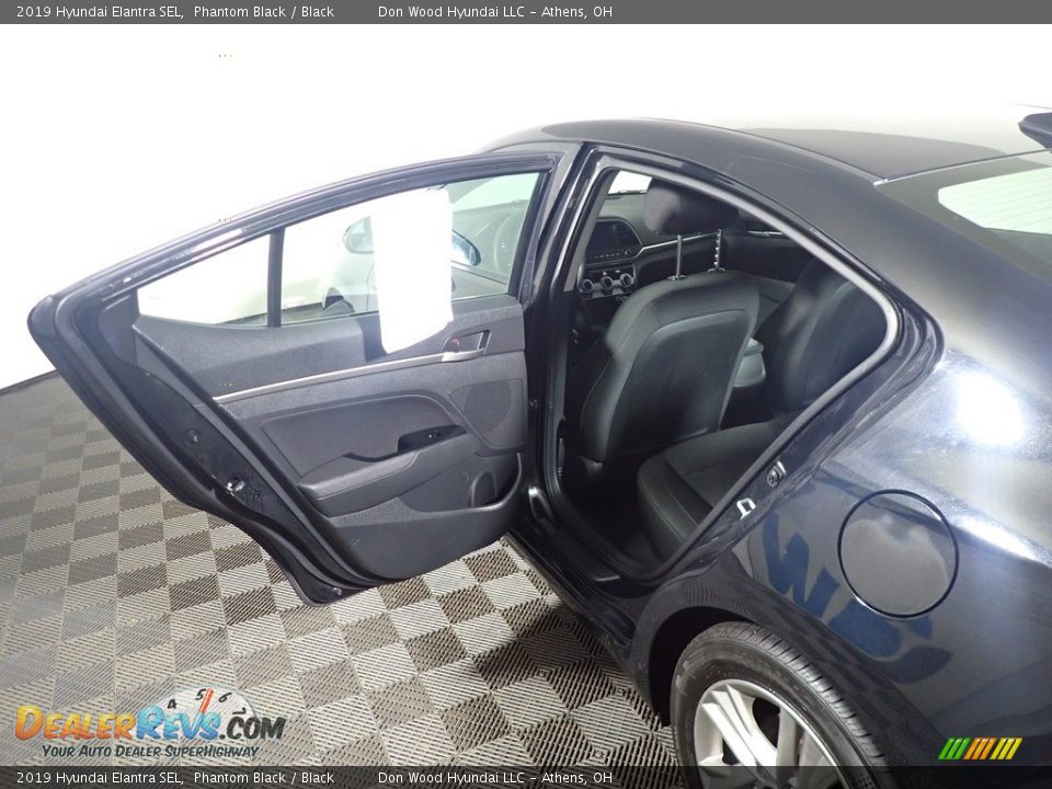 2019 Hyundai Elantra SEL Phantom Black / Black Photo #34