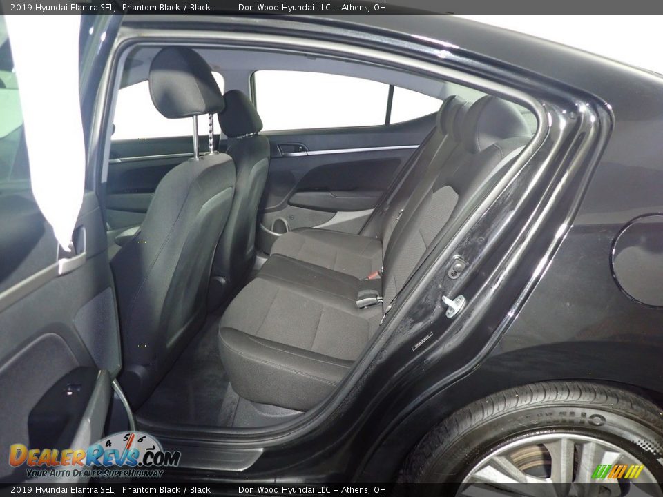 2019 Hyundai Elantra SEL Phantom Black / Black Photo #35