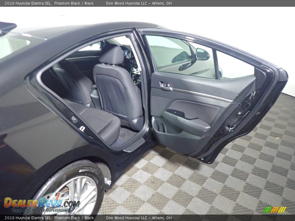 2019 Hyundai Elantra SEL Phantom Black / Black Photo #36