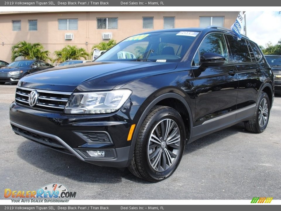 2019 Volkswagen Tiguan SEL Deep Black Pearl / Titan Black Photo #5