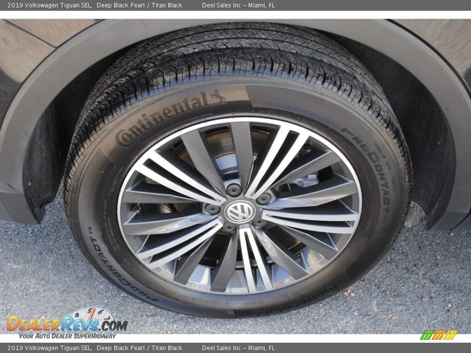 2019 Volkswagen Tiguan SEL Deep Black Pearl / Titan Black Photo #10