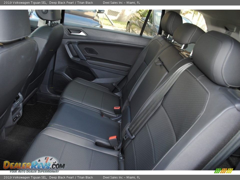 2019 Volkswagen Tiguan SEL Deep Black Pearl / Titan Black Photo #11