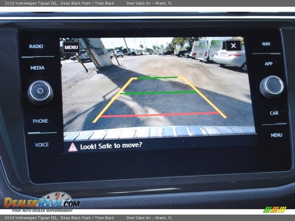 2019 Volkswagen Tiguan SEL Deep Black Pearl / Titan Black Photo #16