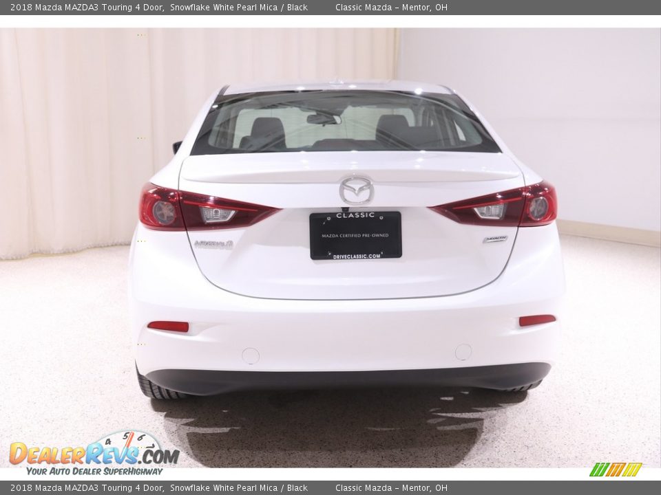 2018 Mazda MAZDA3 Touring 4 Door Snowflake White Pearl Mica / Black Photo #17