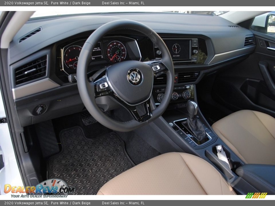 Dashboard of 2020 Volkswagen Jetta SE Photo #13