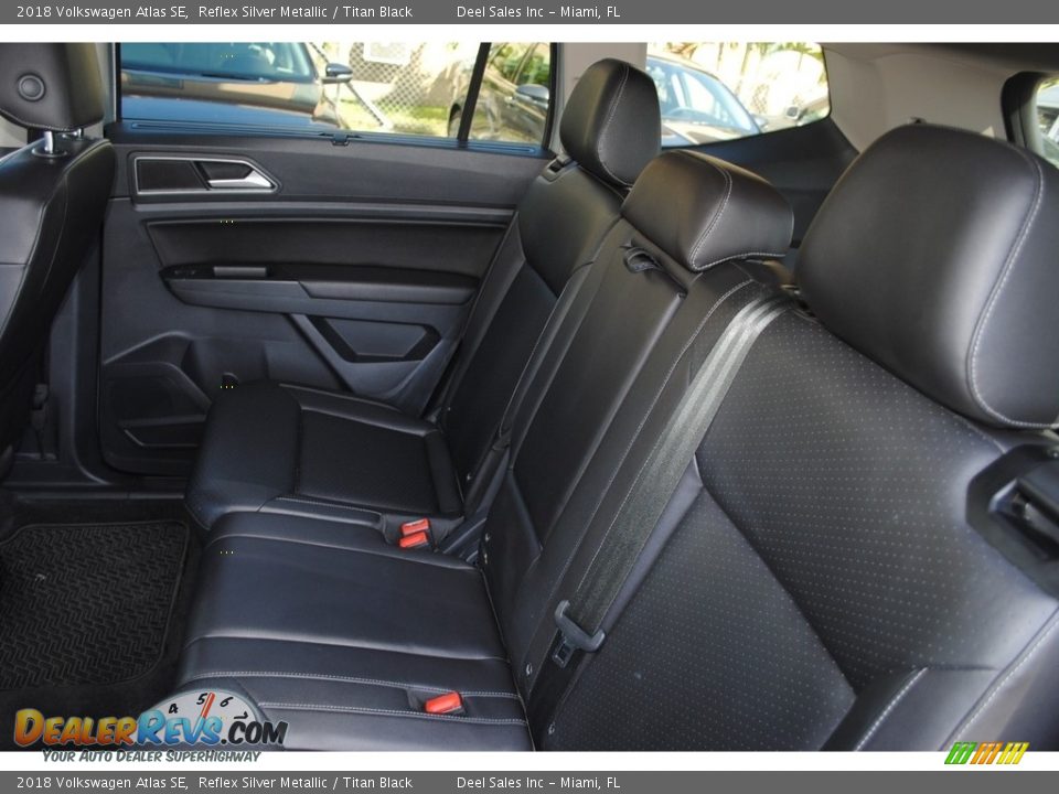 2018 Volkswagen Atlas SE Reflex Silver Metallic / Titan Black Photo #11