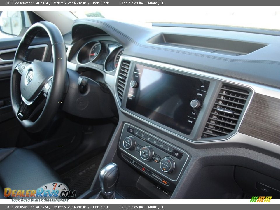 2018 Volkswagen Atlas SE Reflex Silver Metallic / Titan Black Photo #19