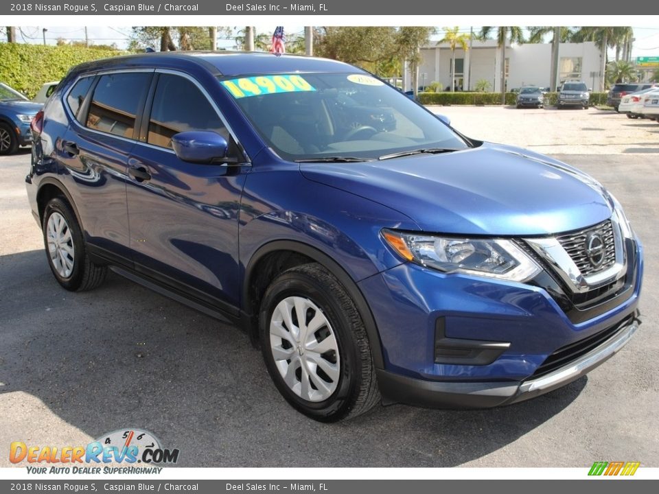 Front 3/4 View of 2018 Nissan Rogue S Photo #2