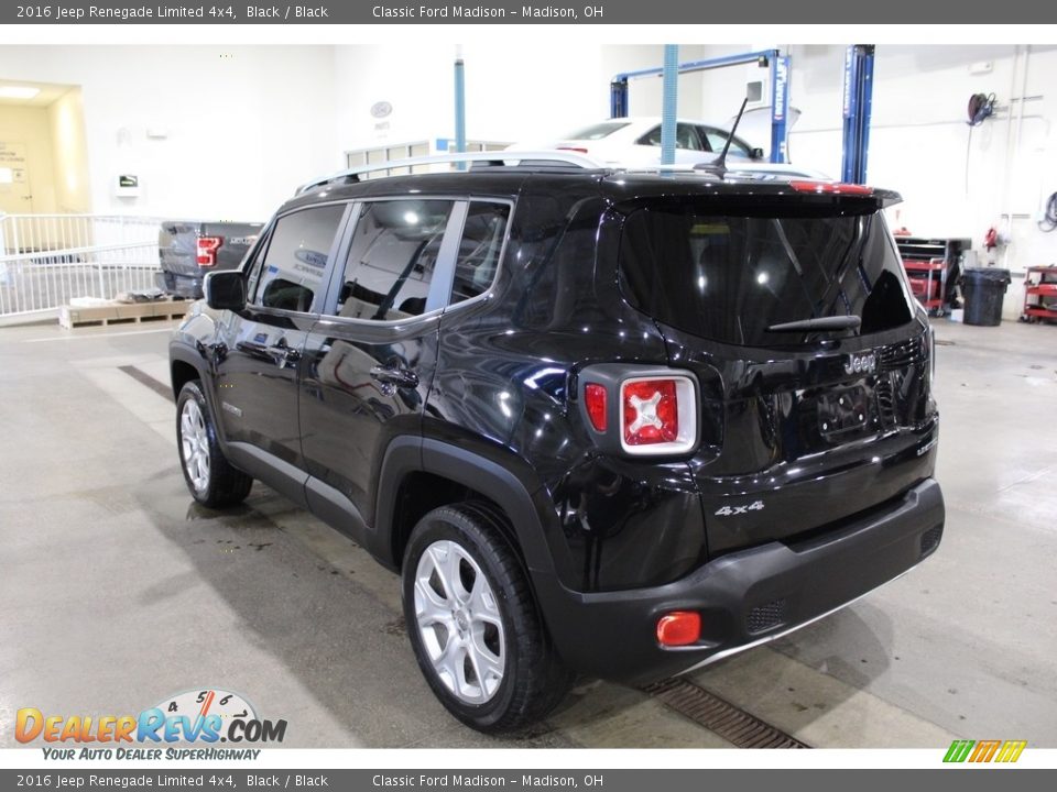 2016 Jeep Renegade Limited 4x4 Black / Black Photo #6