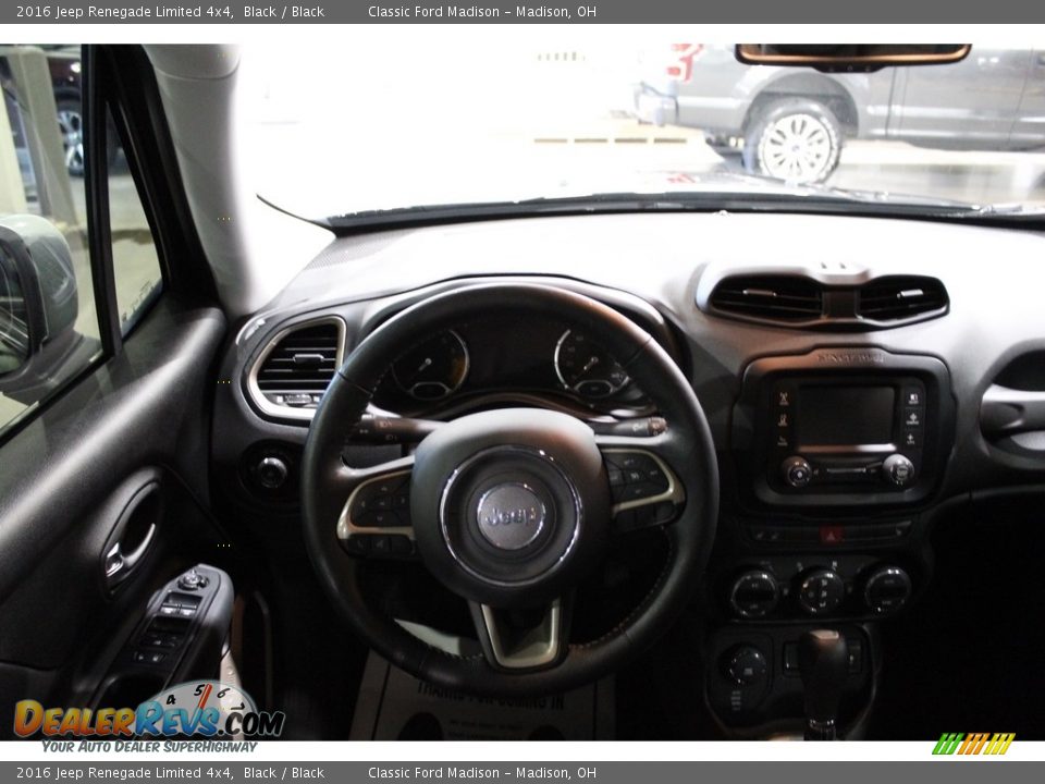 2016 Jeep Renegade Limited 4x4 Black / Black Photo #9