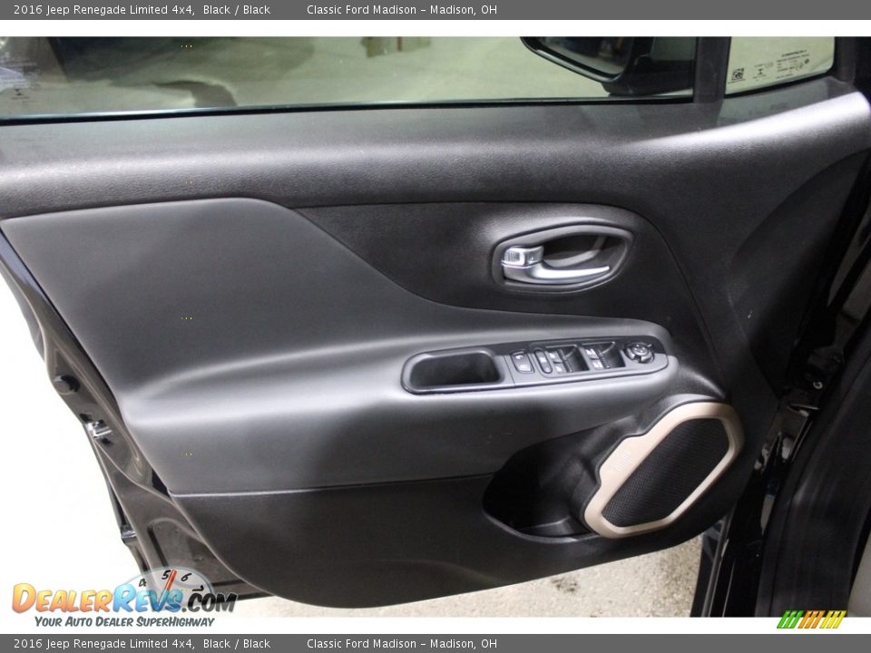 2016 Jeep Renegade Limited 4x4 Black / Black Photo #14