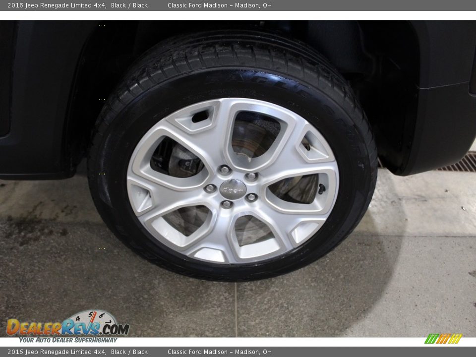 2016 Jeep Renegade Limited 4x4 Black / Black Photo #15