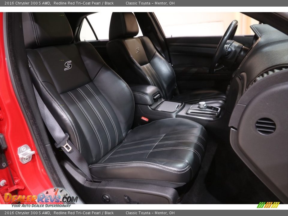 2016 Chrysler 300 S AWD Redline Red Tri-Coat Pearl / Black Photo #18