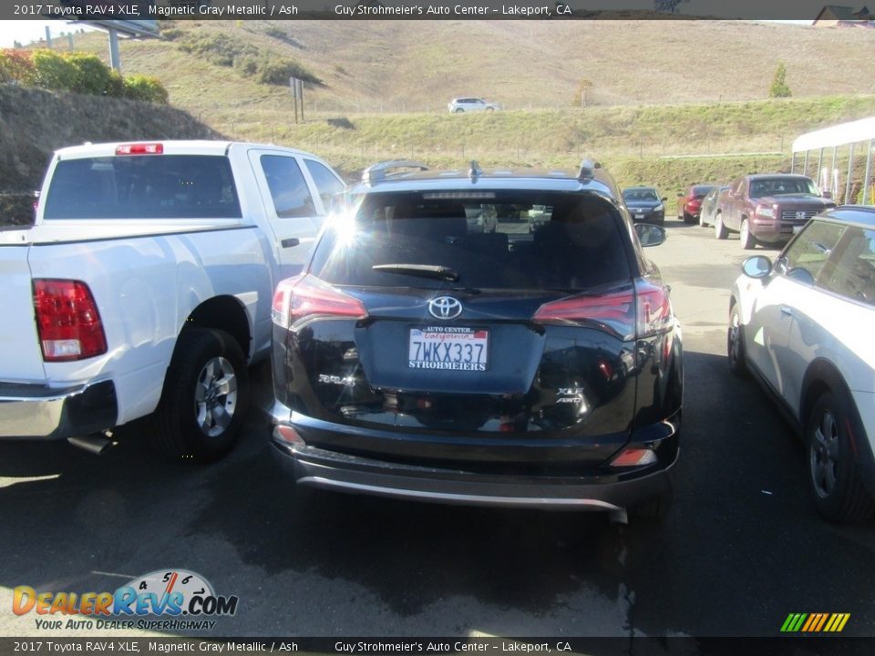 2017 Toyota RAV4 XLE Magnetic Gray Metallic / Ash Photo #5