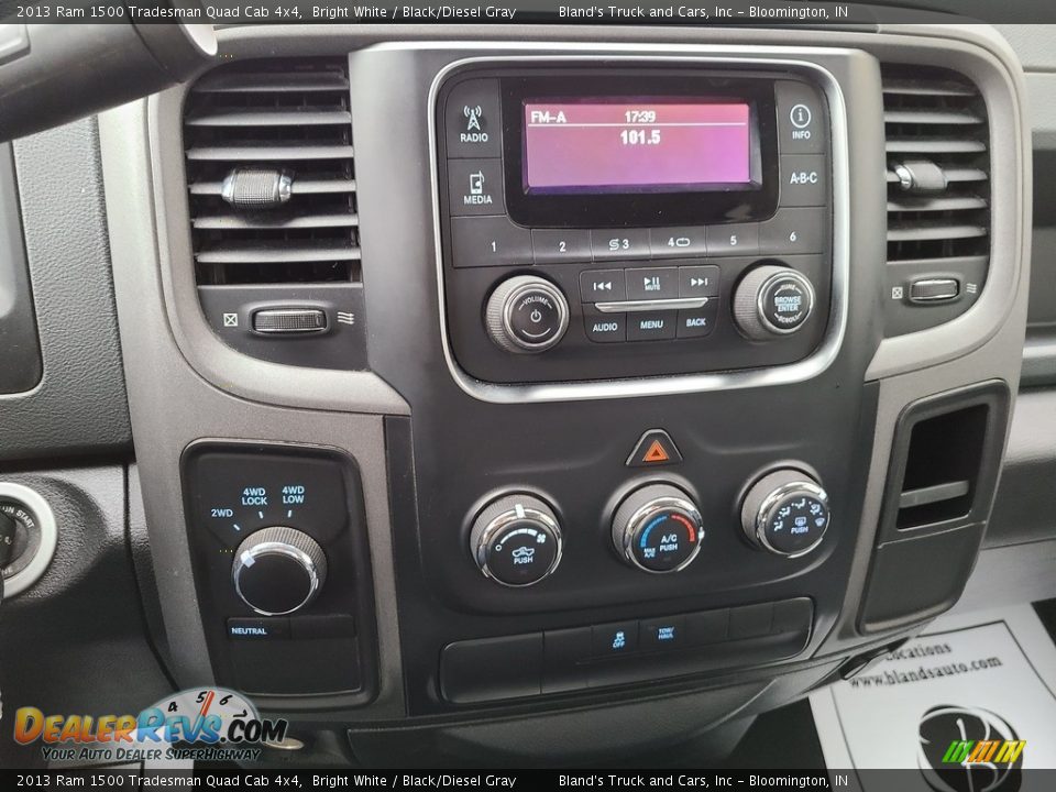 2013 Ram 1500 Tradesman Quad Cab 4x4 Bright White / Black/Diesel Gray Photo #15