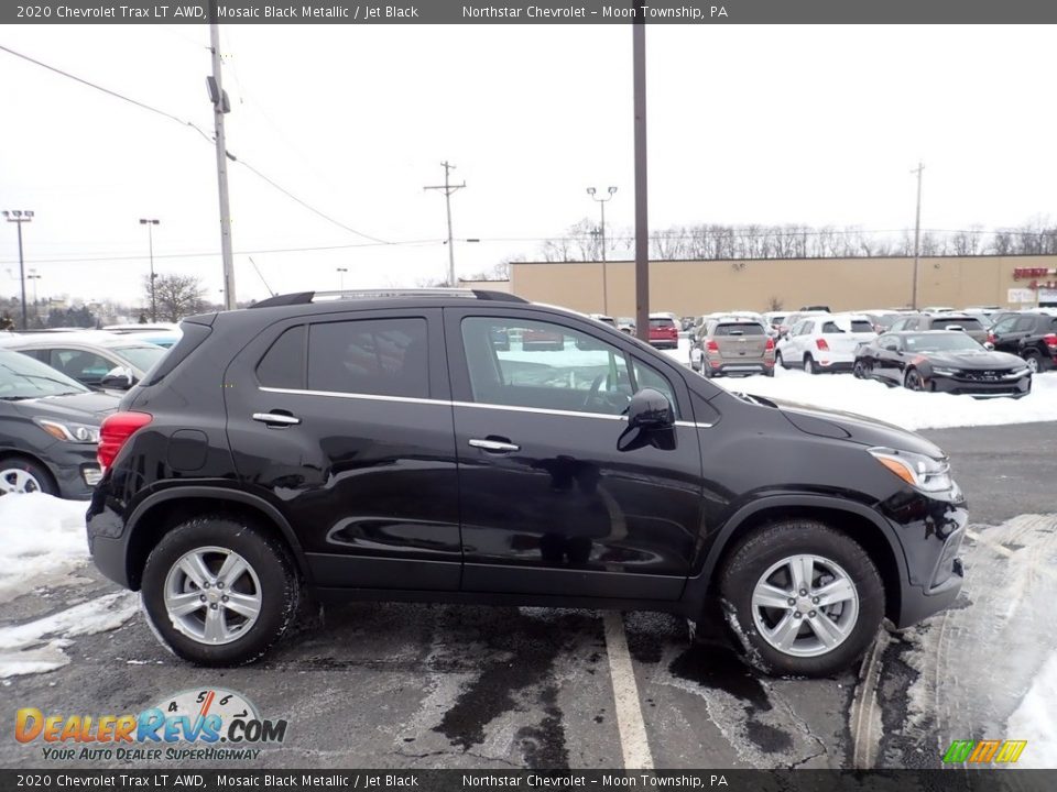 2020 Chevrolet Trax LT AWD Mosaic Black Metallic / Jet Black Photo #7