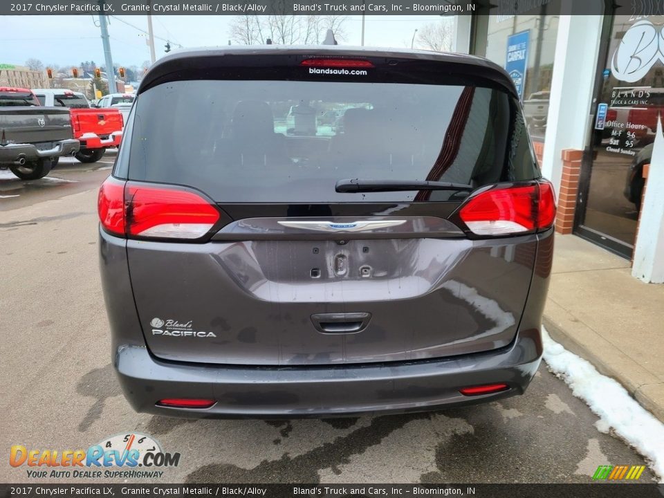 2017 Chrysler Pacifica LX Granite Crystal Metallic / Black/Alloy Photo #29