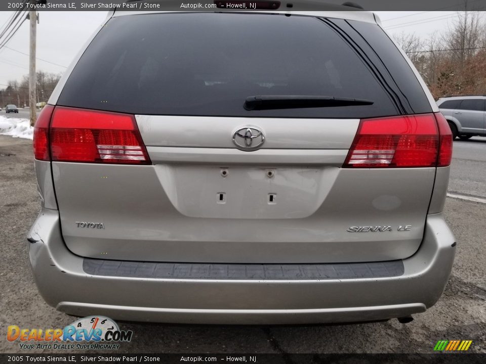 2005 Toyota Sienna LE Silver Shadow Pearl / Stone Photo #4