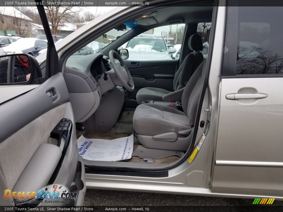 2005 Toyota Sienna LE Silver Shadow Pearl / Stone Photo #9