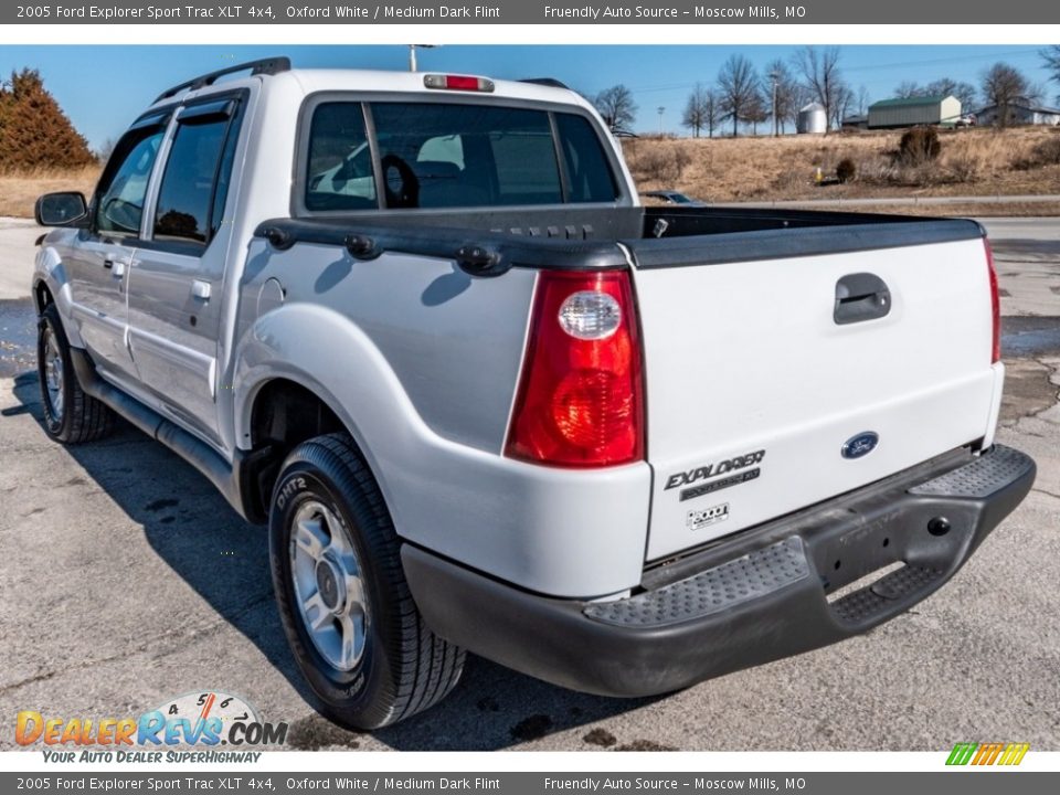 2005 Ford Explorer Sport Trac XLT 4x4 Oxford White / Medium Dark Flint Photo #6