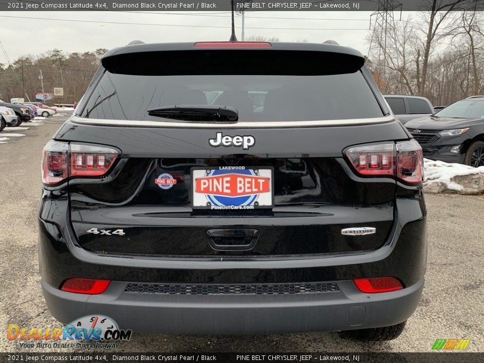 2021 Jeep Compass Latitude 4x4 Diamond Black Crystal Pearl / Black Photo #7