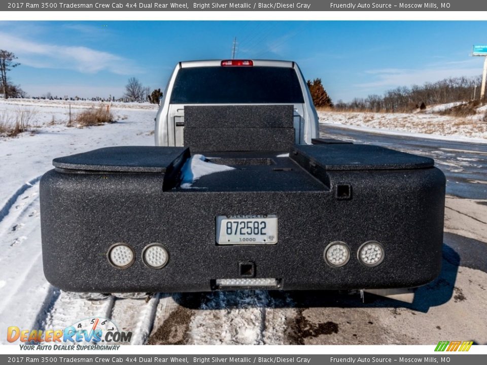 2017 Ram 3500 Tradesman Crew Cab 4x4 Dual Rear Wheel Bright Silver Metallic / Black/Diesel Gray Photo #4