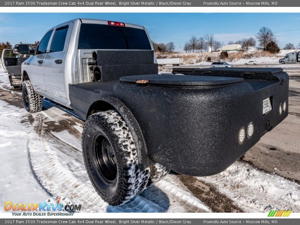 2017 Ram 3500 Tradesman Crew Cab 4x4 Dual Rear Wheel Bright Silver Metallic / Black/Diesel Gray Photo #5