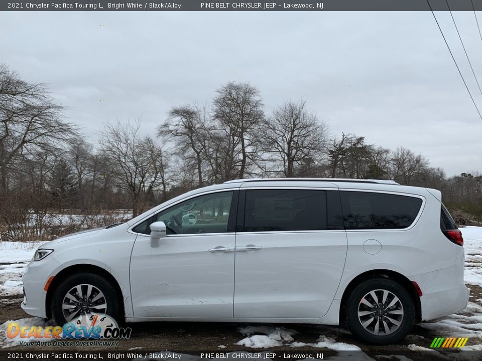 2021 Chrysler Pacifica Touring L Bright White / Black/Alloy Photo #4