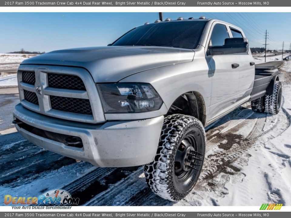 2017 Ram 3500 Tradesman Crew Cab 4x4 Dual Rear Wheel Bright Silver Metallic / Black/Diesel Gray Photo #8