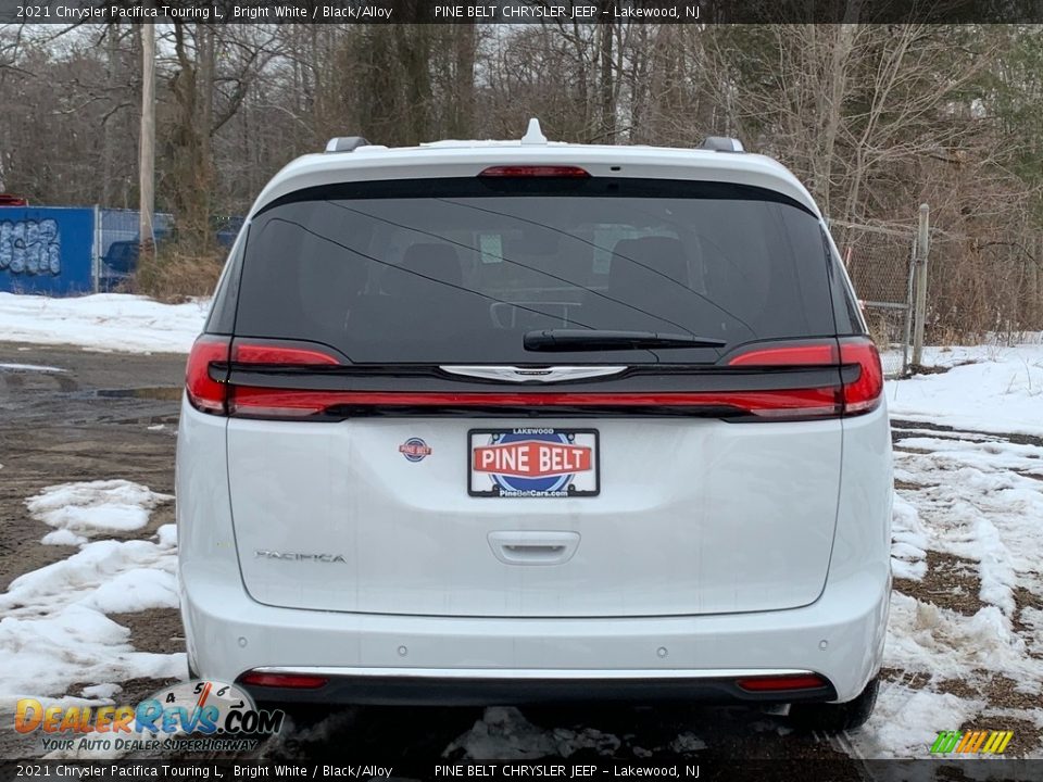 2021 Chrysler Pacifica Touring L Bright White / Black/Alloy Photo #7