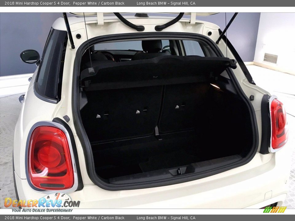 2018 Mini Hardtop Cooper S 4 Door Pepper White / Carbon Black Photo #32