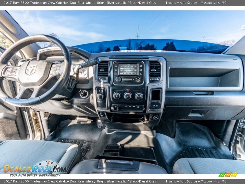 2017 Ram 3500 Tradesman Crew Cab 4x4 Dual Rear Wheel Bright Silver Metallic / Black/Diesel Gray Photo #15