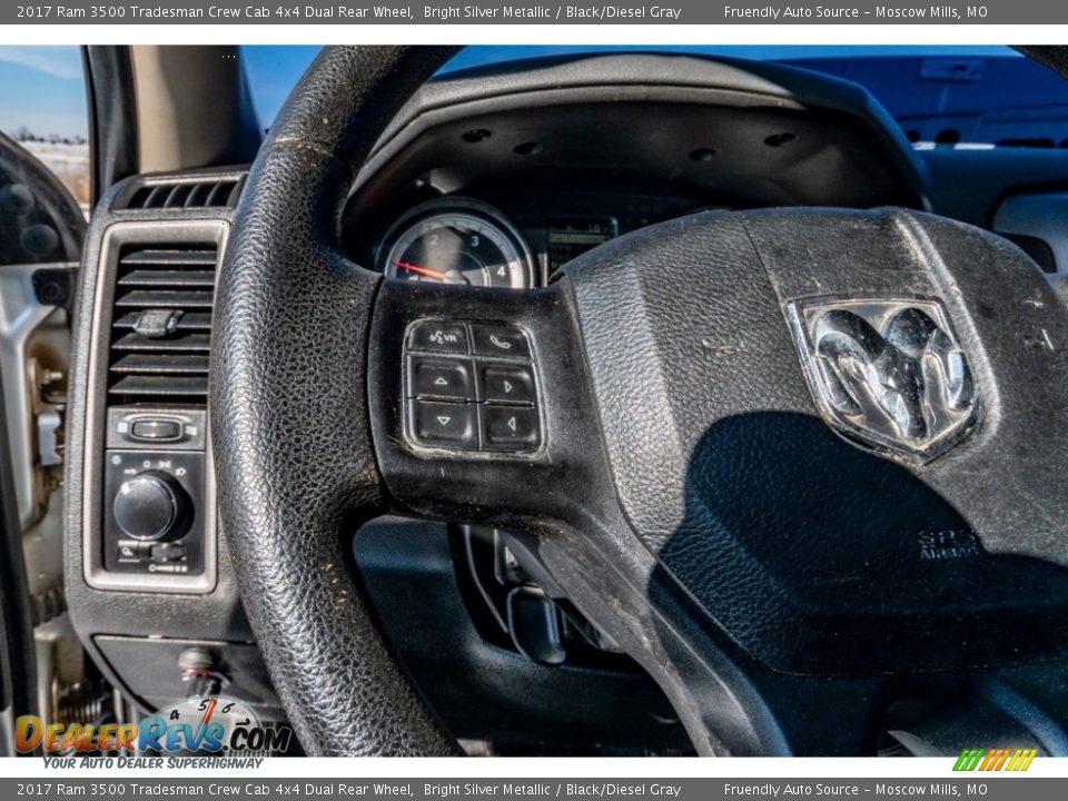 2017 Ram 3500 Tradesman Crew Cab 4x4 Dual Rear Wheel Bright Silver Metallic / Black/Diesel Gray Photo #32