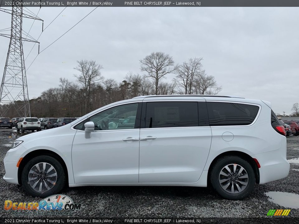 2021 Chrysler Pacifica Touring L Bright White / Black/Alloy Photo #4