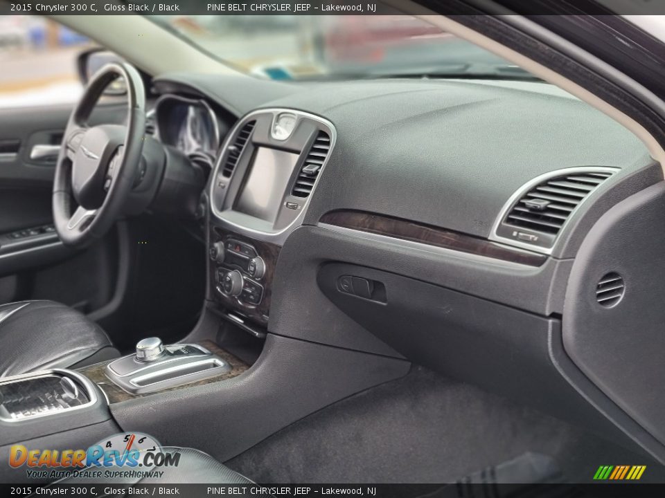 Dashboard of 2015 Chrysler 300 C Photo #27