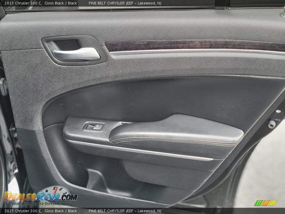 Door Panel of 2015 Chrysler 300 C Photo #29