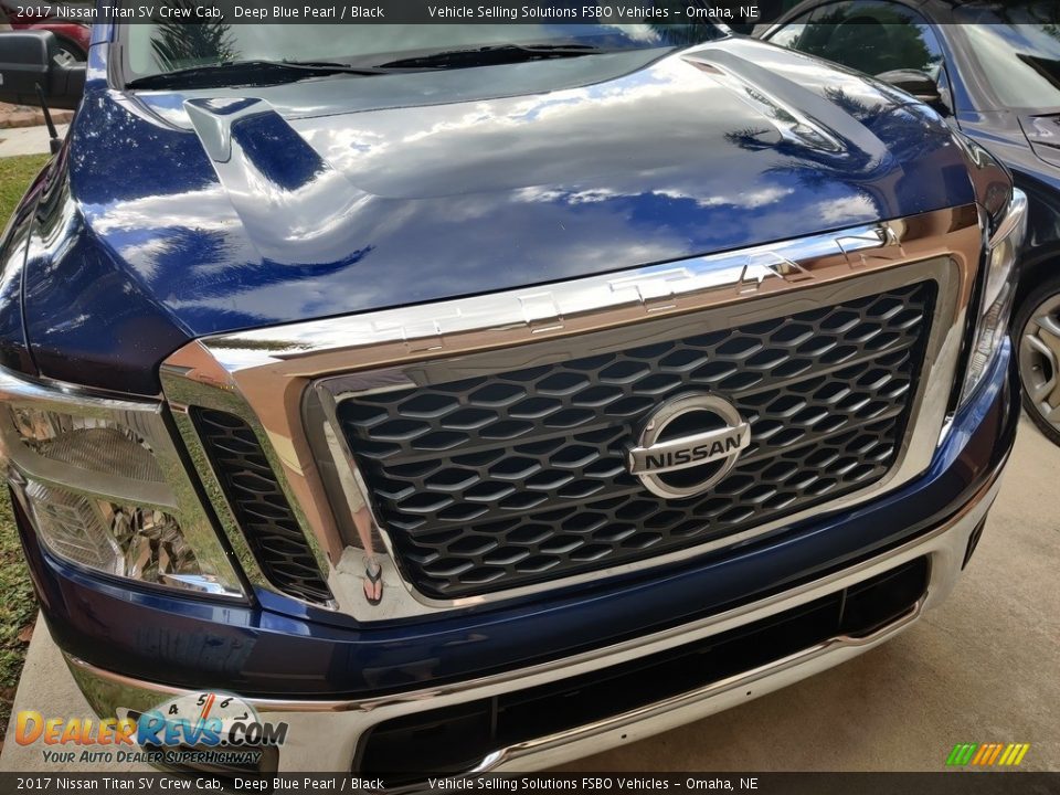 2017 Nissan Titan SV Crew Cab Deep Blue Pearl / Black Photo #12