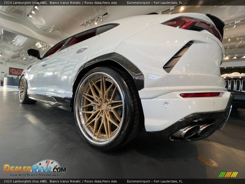 Bianco Icarus Metallic 2020 Lamborghini Urus AWD Photo #1