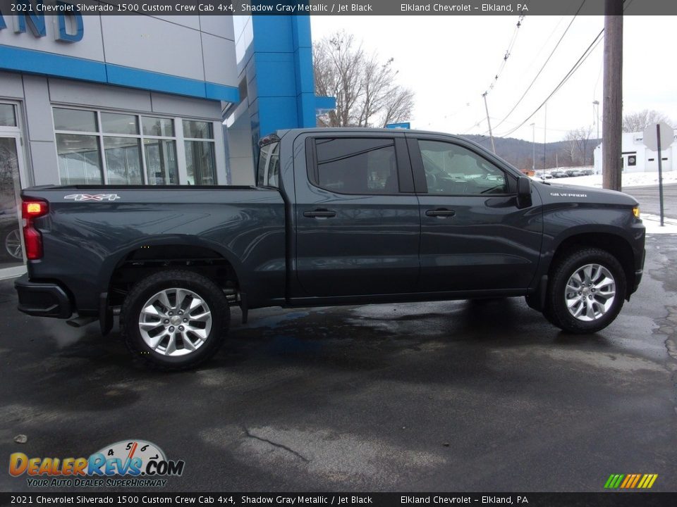 2021 Chevrolet Silverado 1500 Custom Crew Cab 4x4 Shadow Gray Metallic / Jet Black Photo #2