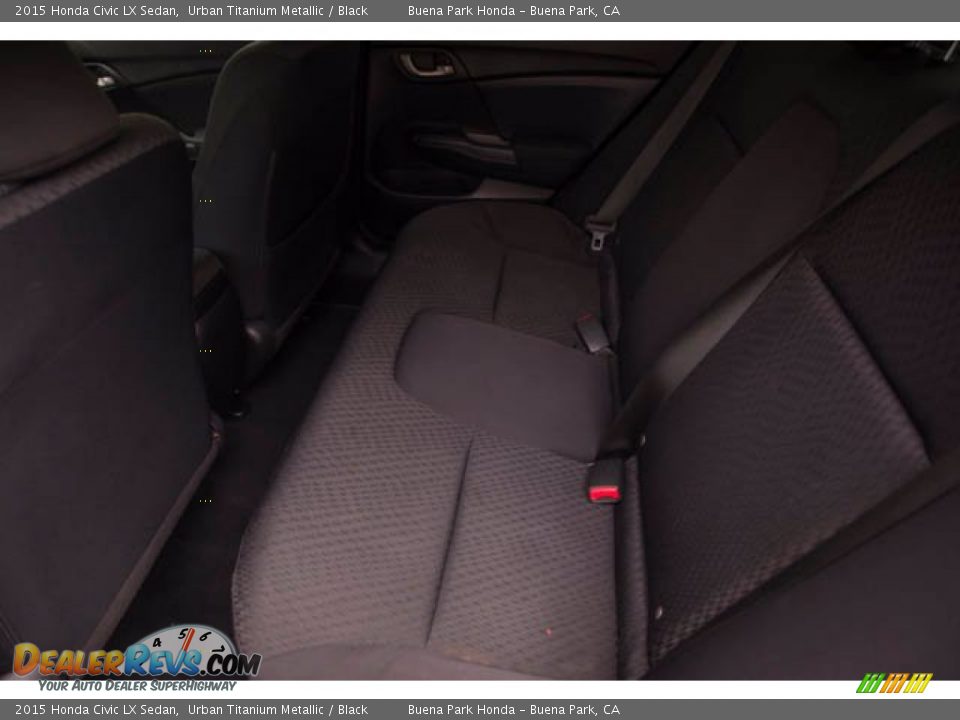 2015 Honda Civic LX Sedan Urban Titanium Metallic / Black Photo #4