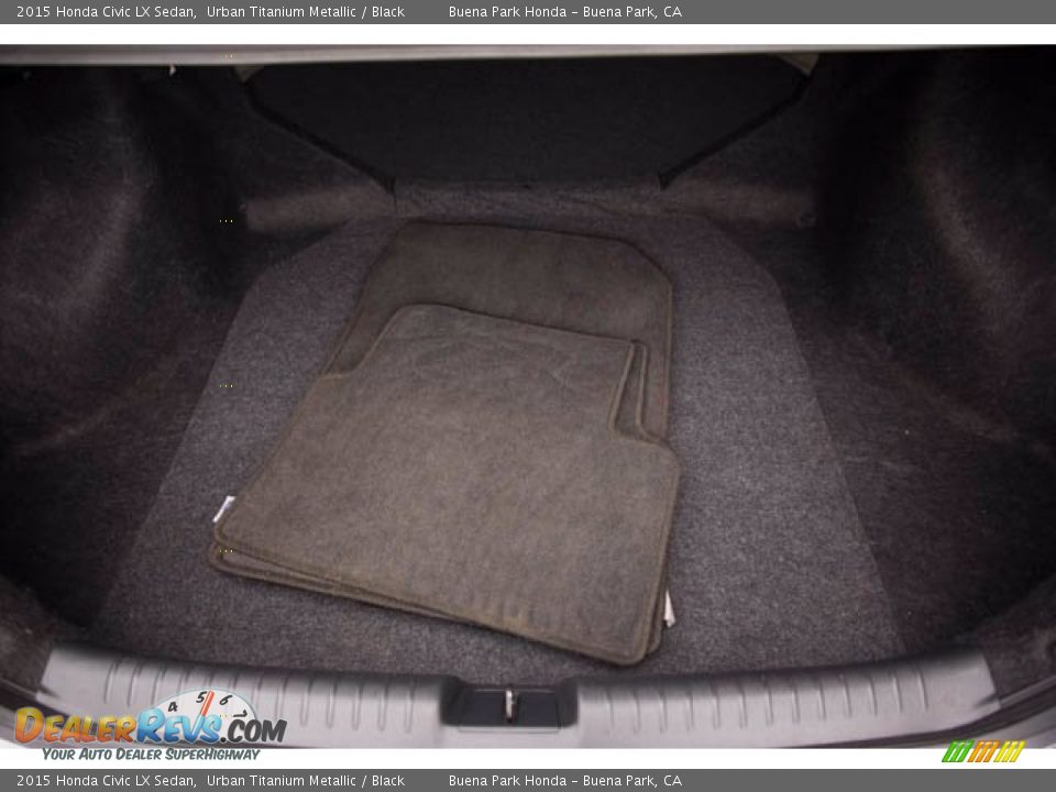 2015 Honda Civic LX Sedan Urban Titanium Metallic / Black Photo #18