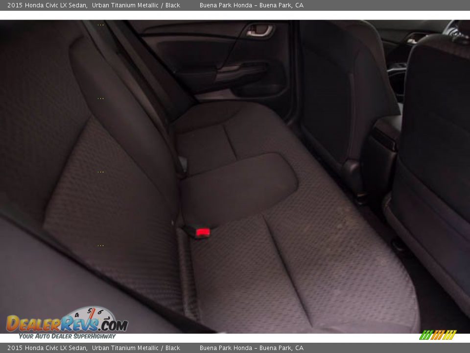 2015 Honda Civic LX Sedan Urban Titanium Metallic / Black Photo #19